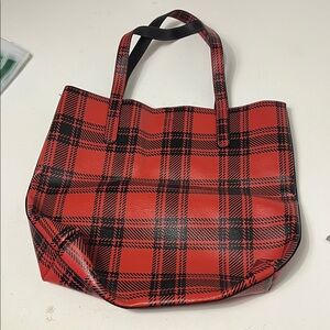 Black and Red Houndstooth Magnetic Closure Tote Bag